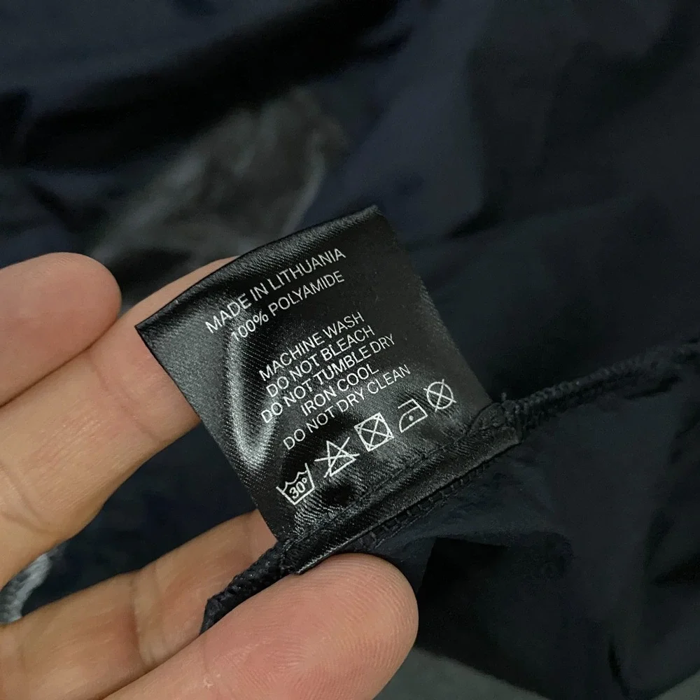District Vision Vest Womens Medium Black Ultra Lightweight Windbreaker Runnging
